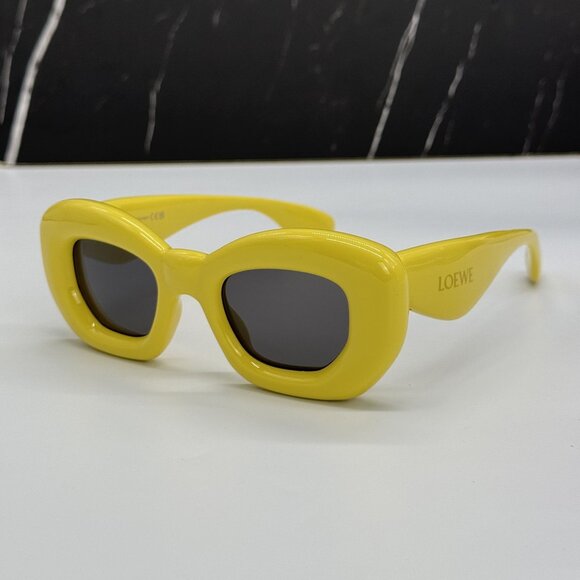 NEW LOEWE LW40117I 39A WOMEN SUNGLASSES YELLOW SQUARE LOEWE EYEWEAR - Picture 2 of 13